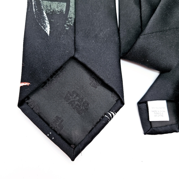 STAR WARS | Kylo Ren light saber neck tie - Picture 5 of 5